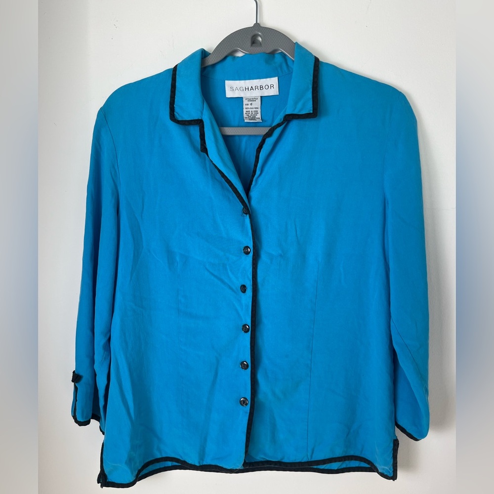Vintage Sag Harbor 100% Silk Button Down Collared Parisian Boho Shirt Small